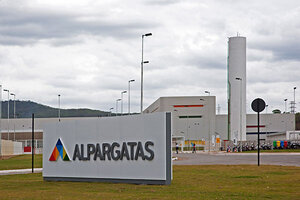 Por las importaciones, cerraría una planta de Alpargatas en San Luis (Fuente: La planta está ubicada en San Luis desde hace 30 años. Unas 80 personas perderían su trabajo)