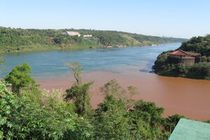 Comprueban gran contaminación en el río Paraná y sus afluentes