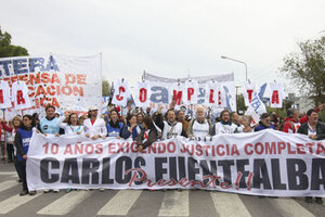 Multitudinarias marchas en memoria de Fuentealba (Fuente: Télam)