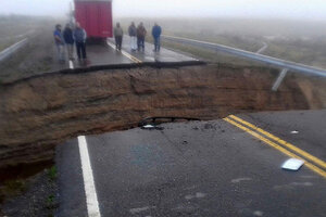 Comodoro, inundada y aislada (Fuente: Télam)