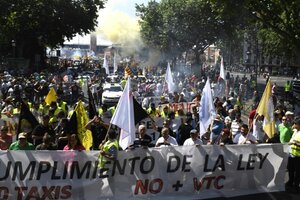 Los taxistas españoles, en pie de guerra contra Uber y Cabify (Fuente: AFP)