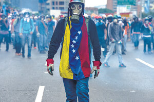 Maduro se apoya en las fuerzas armadas