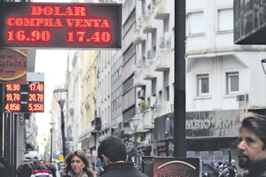 Once días seguidos de aumento para el dólar (Fuente: DyN)