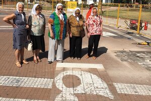 "Nos quieren reducir los lugares de lucha" (Fuente: Madres de Plaza de Mayo, en Twitter)