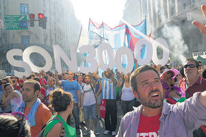Una marcha, dos documentos (Fuente: Pablo Piovano)