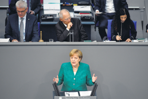 Antes de ir a la cumbre, Merkel fijó posición en el Bundestag de Berlín.