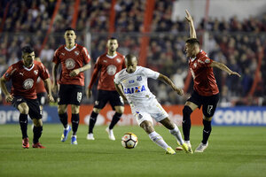 Independiente podría ganar el partido que empató con Santos (Fuente: Noticias Argentinas)