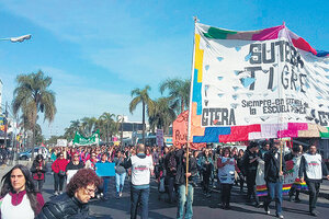 La marcha en Tigre recorrió casi un kilómetro hasta el Consejo Escolar, donde realizaron un acto.