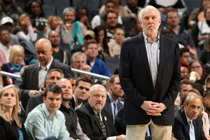 NBA: Gregg Popovich se enojó otra vez (Fuente: EFE)