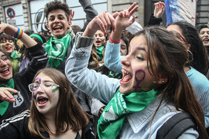 Entre los 15 y los 25 años casi el 80% avala el aborto  (Fuente: Leandro Teysseire)