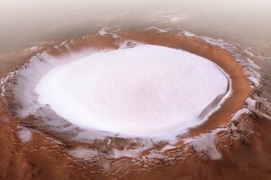 Las sorprendentes imágenes del cráter de nieve en Marte