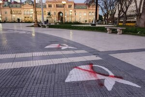 Madres, Línea Fundadora: "Los pañuelos no se rinden" (Fuente: Adrián Pérez)