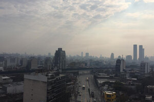 Humo en Buenos Aires: una nube cubre la ciudad