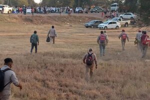 Marcha por policías detenidos impidió el paso a trabajadores rurales