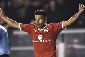 Si no emigra al exterior, Romero seguirá en Independiente  