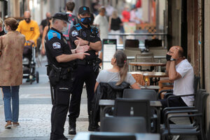 Coronavirus: Galicia prohíbe fumar en calles y espacios públicos (Fuente: EFE)