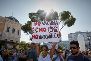 Un asistente a la marcha anticuarentena en Madrid está internado grave por coronavirus