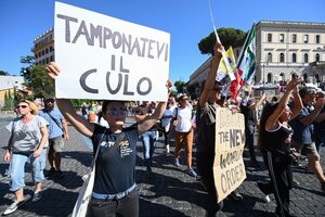 Los negacionistas del coronavirus protestan en Italia (Fuente: AFP)