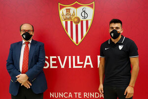 Marcos Acuña ya es jugador de Sevilla (Fuente: Prensa Sevilla)