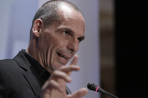 Yanis Varoufakis: "El capitalismo no es compatible con la supervivencia humana"   (Fuente: EFE)