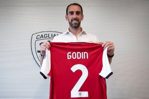El uruguayo Godín fichó para el Cagliari de Italia hasta 2023 (Fuente: Prensa Cagliari)