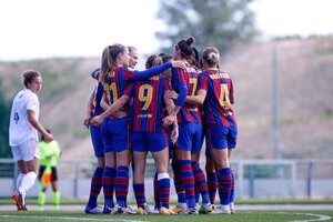 El primer clásico del fútbol femenino español fue goleada del Barcelona (Fuente: @FCBfemeni)