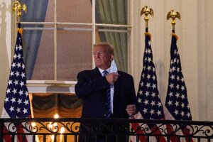 Trump volvió a la Casa Blanca y dijo que no hay que temerle al coronavirus (Fuente: AFP)