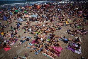 Coronavirus: Mar del plata limita a la mitad la llegada de turistas (Fuente: Télam)