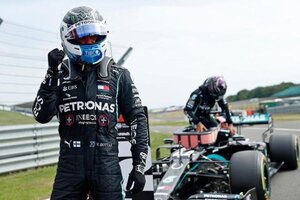 Fórmula 1: Bottas hizo la pole en Nürburgring y dejó segundo a Hamilton (Fuente: AFP)