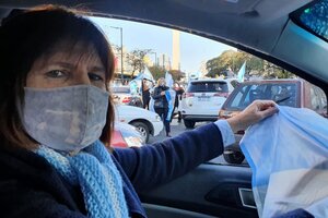 Banderazo opositor #12O: Patricia Bullrich dijo que "la empujan" a salir con su auto