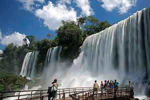 Con un ojo en el turismo y otro en el coronavirus (Fuente: Télam)