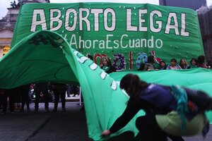 Aborto: un pañuelazo en reclamo del proyecto frente al Congreso (Fuente: Leandro Teysseire)
