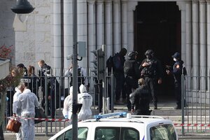Ataque en Niza: un joven con un cuchillo mató a tres personas en una Iglesia (Fuente: AFP)
