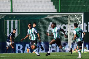 Copa de la Liga Profesional: Banfield venció a Godoy Cruz y lidera (Fuente: NA)