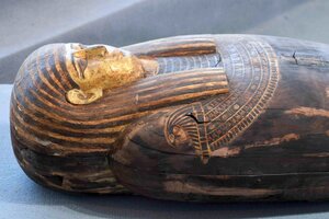 Tesoro arqueológico: Descubren cien sarcófagos intactos en Egipto (Fuente: AFP)