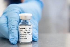 El misterio de la "media dosis" en la vacuna de Oxford 