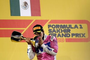 Fórmula 1: el mexicano Sergio Pérez hizo historia al ganar en Baréin (Fuente: AFP)