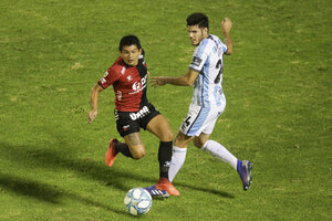 Luis Rodríguez hizo otro gol de categoría para que Colón pueda festejar (Fuente: Télam)