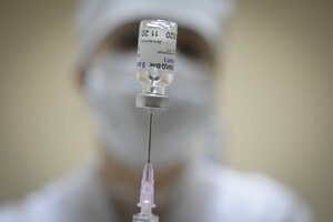 El diario La Nación y Joaquín Morales Solá juegan con el coronavirus: la campaña mediática contra la vacuna Sputnik y el suero equino (Fuente: AFP)