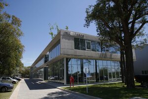 Parte hacia México la sustancia activa de Oxford/AstraZeneca para envasar el primer lote de vacunas