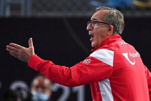 El técnico croata renunció por TV tras perder con Los Gladiadores (Fuente: EFE)