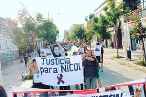 Juzgan a activistas chilenas que impulsaron el esclarecimiento del lesbofemicidio de Nicole Saavedra