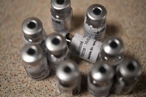 Pfizer informó que la variante sudafricana puede reducir "significativamente" la eficacia de la vacuna (Fuente: AFP)