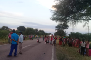 Comunidades de Ballivián cortan la ruta 34 en reclamo de agua 