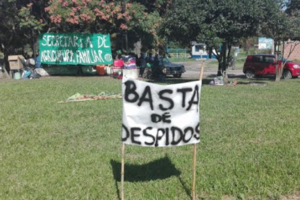 Seis trabajadores despedidos por Macri aún esperan su reincorporación