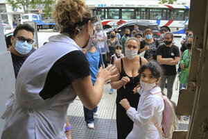 Los docentes registraron al menos 178 contagios de coronavirus en escuelas porteñas (Fuente: NA)