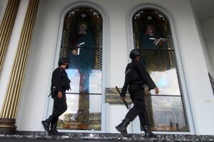 Indonesia: al menos 20 heridos tras un atentado contra una catedral (Fuente: AFP)