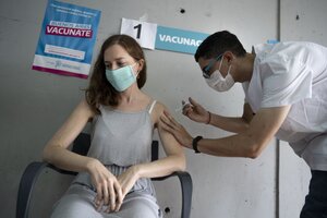 La eficacia de las vacunas no es lo único que importa: por qué es un error compararlas (Fuente: Xinhua)