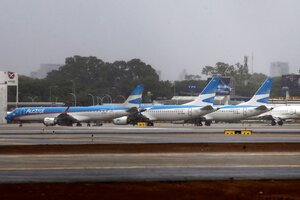 Demoras y cancelaciones en vuelos de Aerolíneas Argentinas por un paro sorpresivo (Fuente: NA)