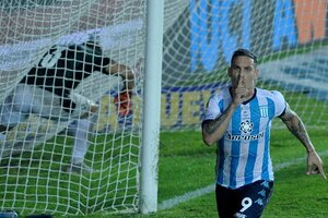 Racing le ganó a Independiente con un penal inexistente (Fuente: Fotobaires)